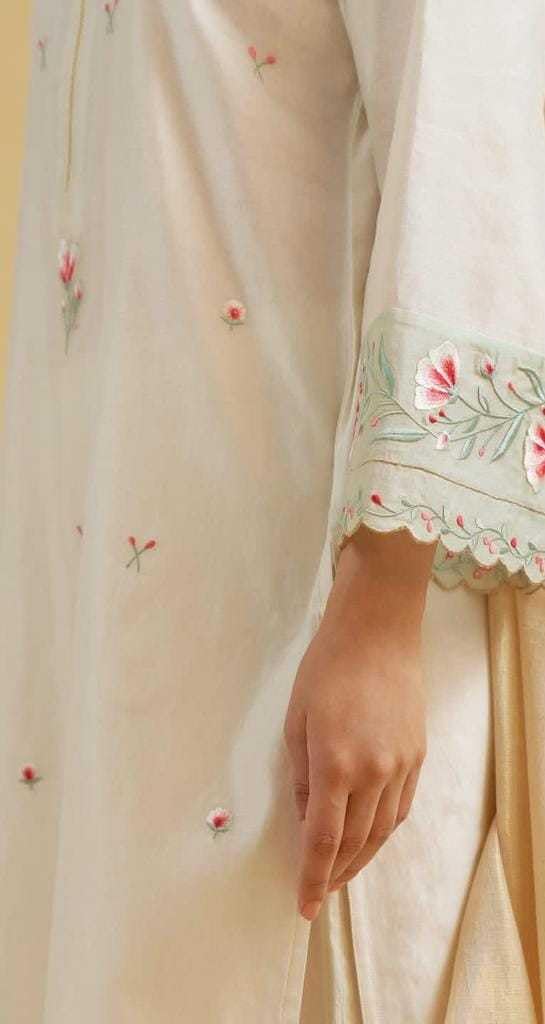 Off-White Embroidered Cotton Kurta Set – Elegant Minimalist Ethnic Wear for Women with Pants (BLACKLUXE CRAFTS) - BLACKLUXECRAFTS