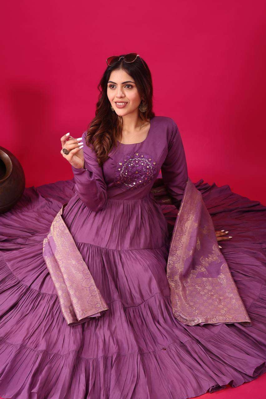 Anarkali Suit with Dupatta – Long Flared Ethnic Party Wear Dress for Women
(BLACKLUXE CRAFTS) - BLACKLUXECRAFTS