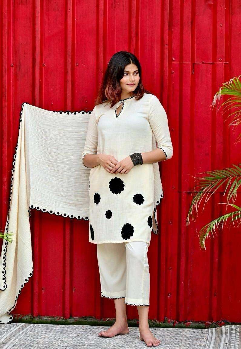 Cream Kurta Set with Black Appliqué & Dupatta | Elegant Cotton Ethnic Outfit for Women | Handmade Summer Kurti Pant Set
(BLACKLUXE CRAFTS) - BLACKLUXECRAFTS