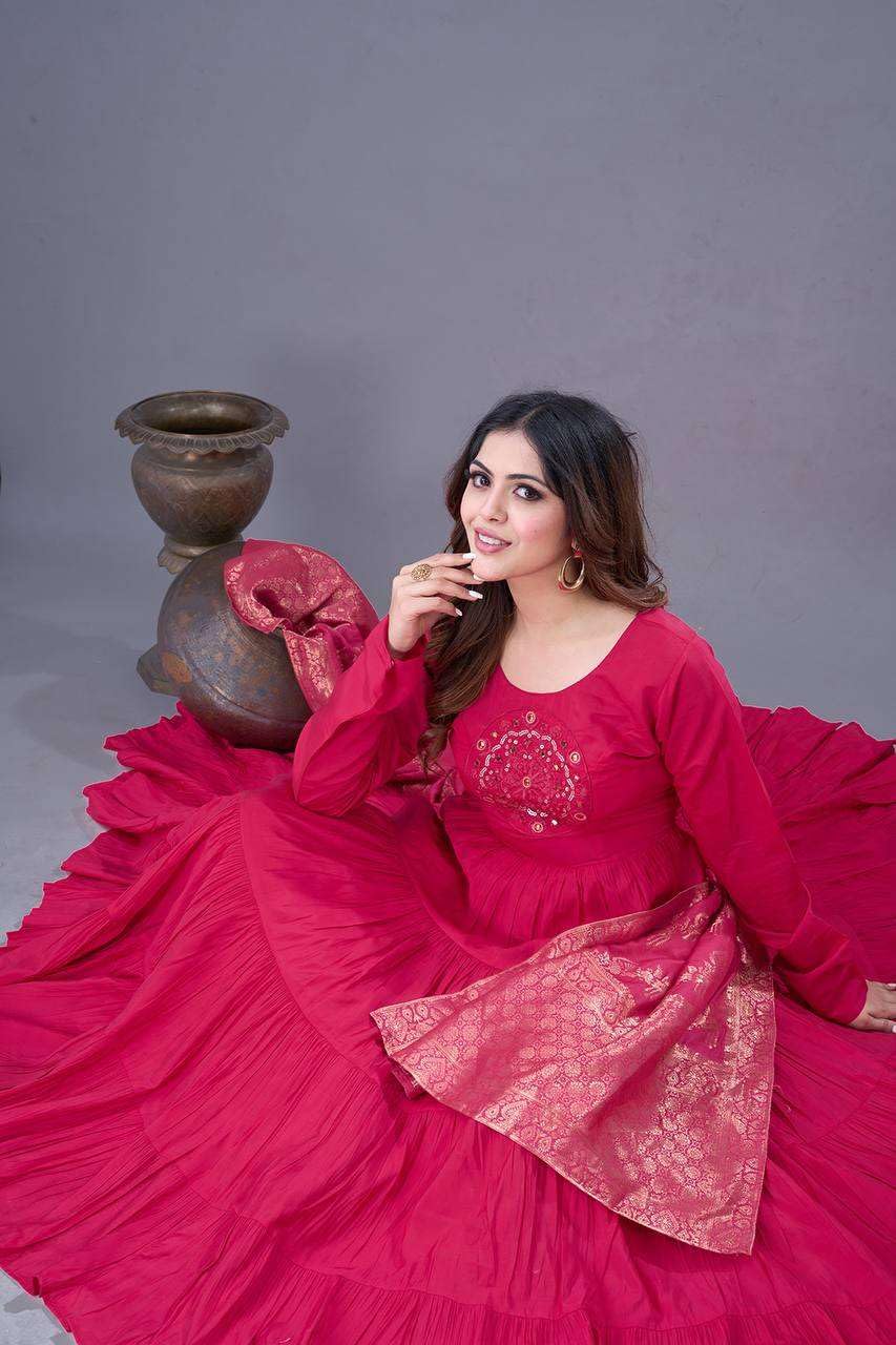 Anarkali Suit with Dupatta – Long Flared Ethnic Party Wear Dress for Women
(BLACKLUXE CRAFTS) - BLACKLUXECRAFTS