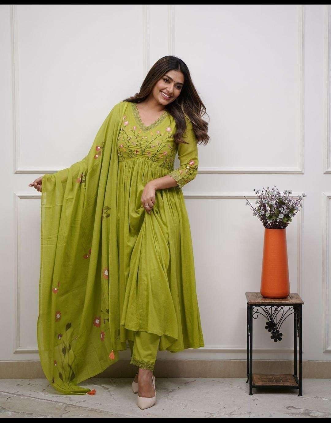Anarkali Kurta Set with Dupatta – Floral Embroidered Ethnic Wear for Women (BLACKLUXE CRAFTS) - BLACKLUXECRAFTS