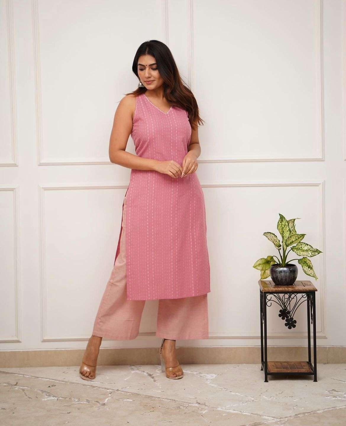 Women's Cotton Printed Sleeveless Straight Kurti With Pant Set (BLACKLUXE CRAFTS) - BLACKLUXECRAFTS