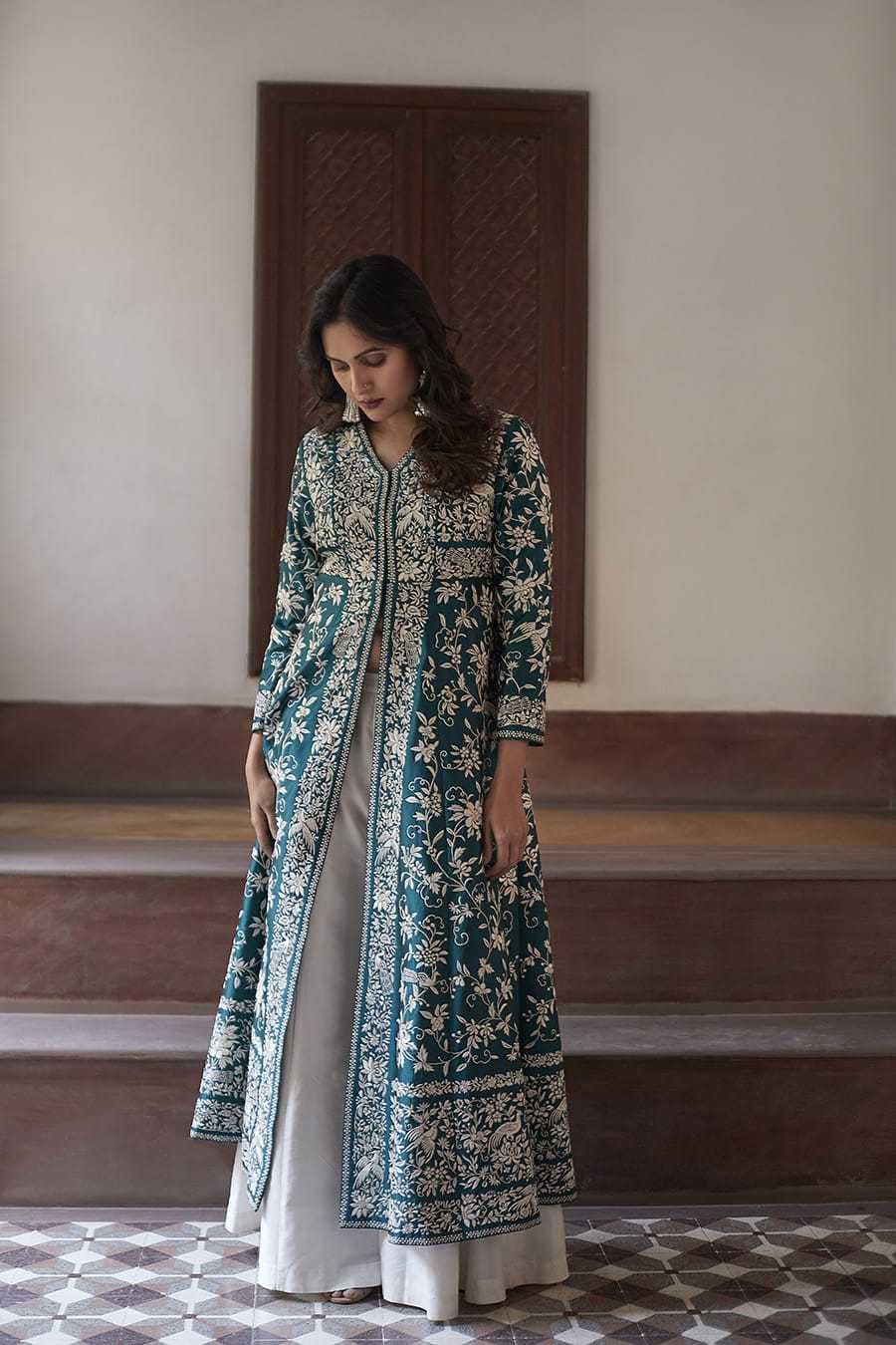 Embroidered Anarkali Gown – Floor-Length Ethnic Dress for Women with White Floral Threadwork (BLACKLUXE CRAFTS) - BLACKLUXECRAFTS