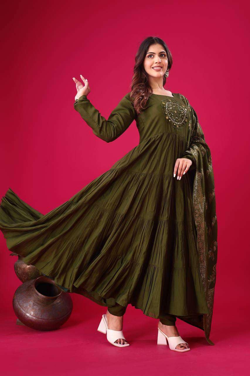 Anarkali Suit with Dupatta – Long Flared Ethnic Party Wear Dress for Women
(BLACKLUXE CRAFTS) - BLACKLUXECRAFTS