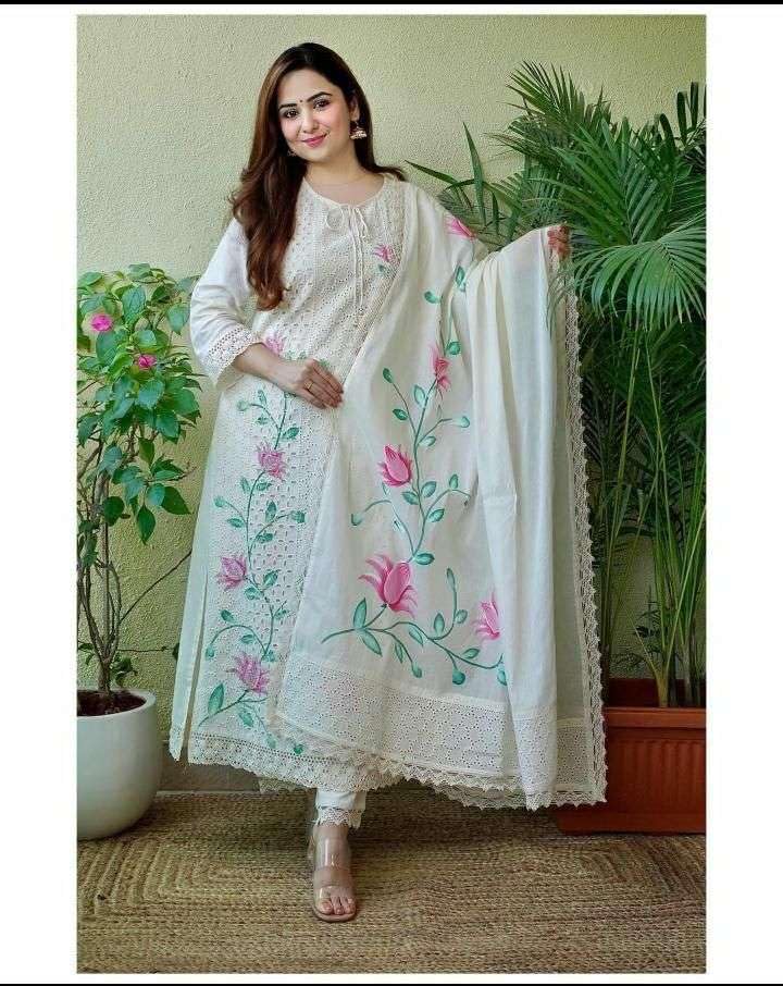 Women's Cotton Hand-Painted Chicken Shifli Straight Kurti With Pant and Mulmul Dupatta Set (BLACKLUXE CRAFTS) - BLACKLUXECRAFTS