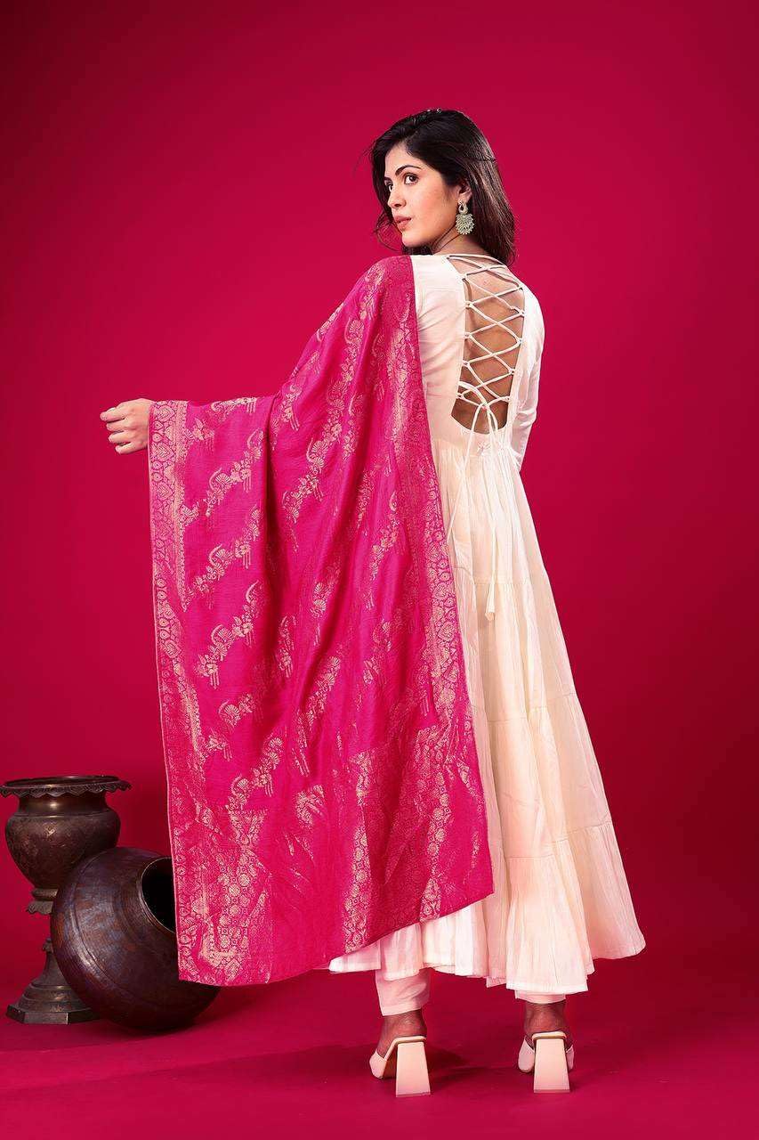 Anarkali Suit with Dupatta – Long Flared Ethnic Party Wear Dress for Women
(BLACKLUXE CRAFTS) - BLACKLUXECRAFTS