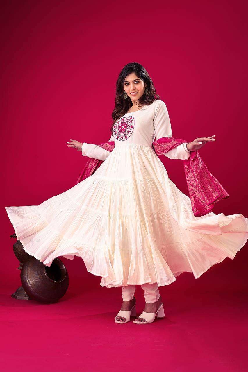 Anarkali Suit with Dupatta – Long Flared Ethnic Party Wear Dress for Women
(BLACKLUXE CRAFTS) - BLACKLUXECRAFTS