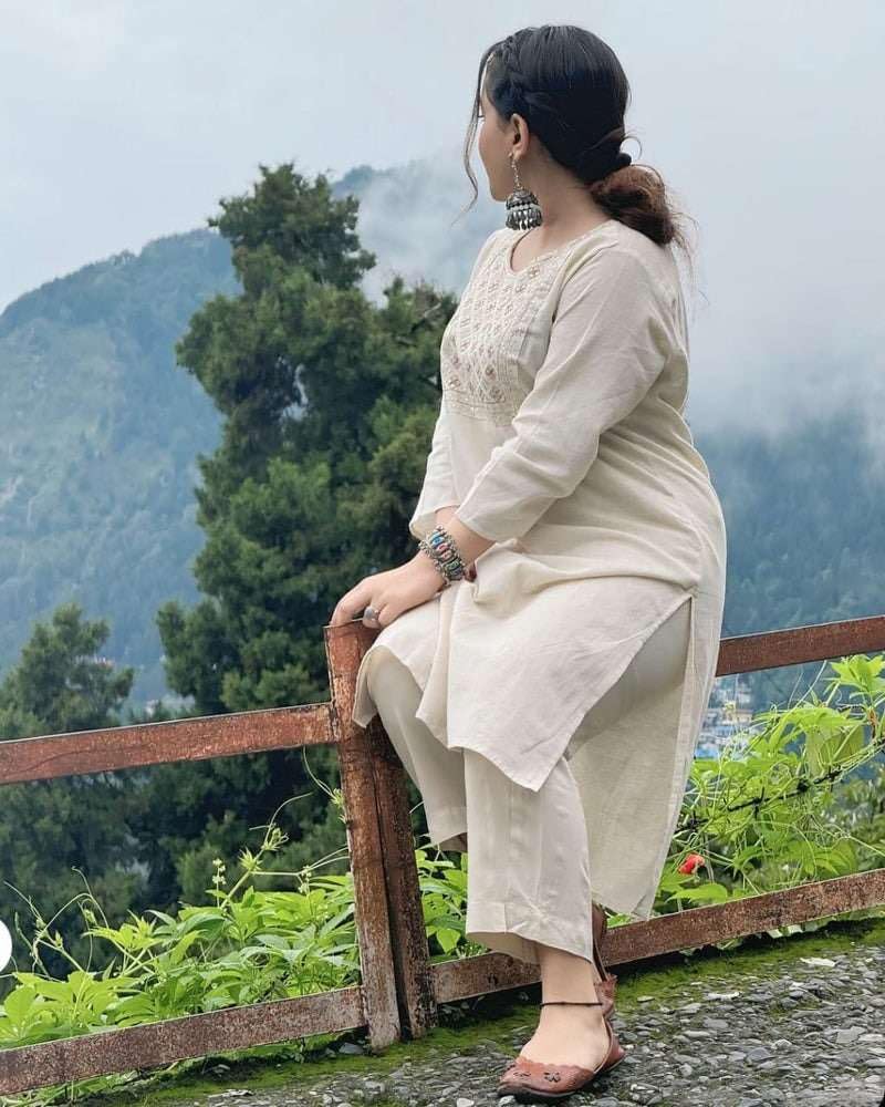 Elegant Off-White Cotton Kurta Pant Set – Casual & Festive Ethnic Wear for Women
(BLACKLUXE CRAFTS) - BLACKLUXECRAFTS