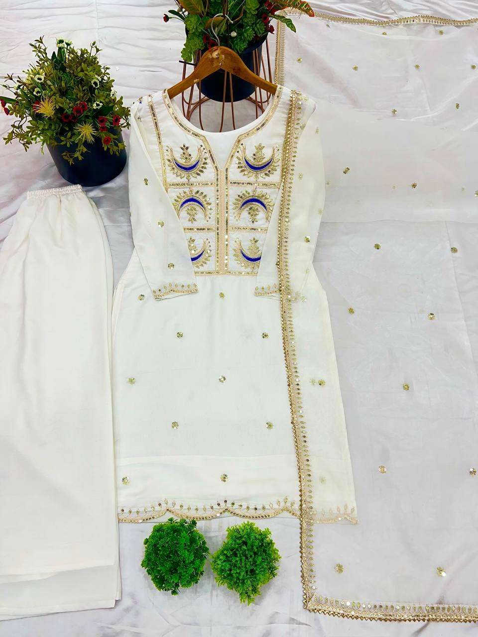 Off-White Embroidered Kurta Set with Dupatta – Elegant Festive & Party Wear Indian Outfit for Women
(BLACKLUXE CRAFTS) - BLACKLUXECRAFTS