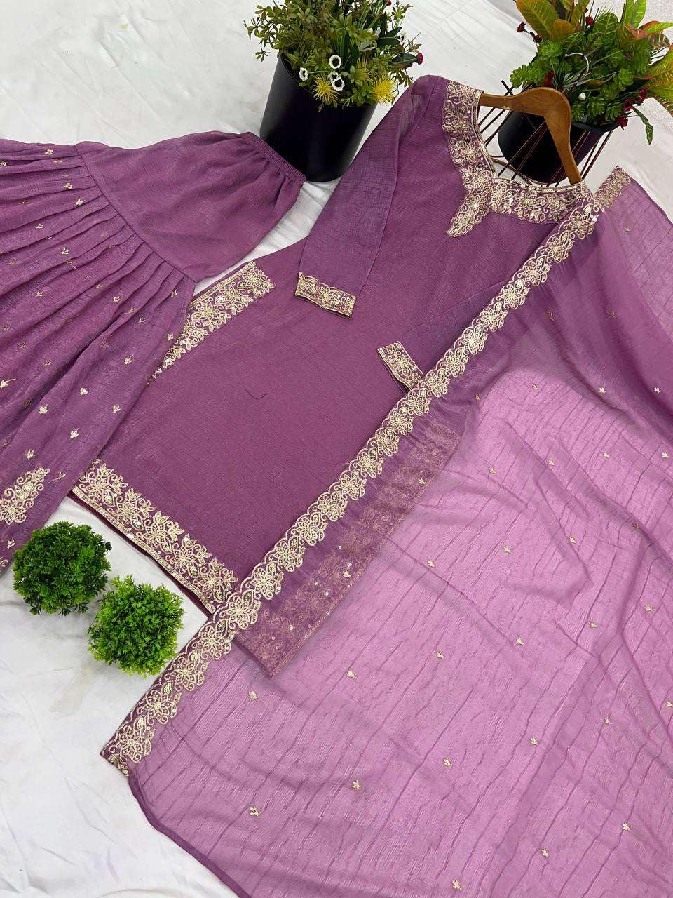 Organza Sharara Suit with Zari Embroidery & Lace Dupatta | Festive & Wedding Wear
(BLACKLUXE CRAFTS) - BLACKLUXECRAFTS