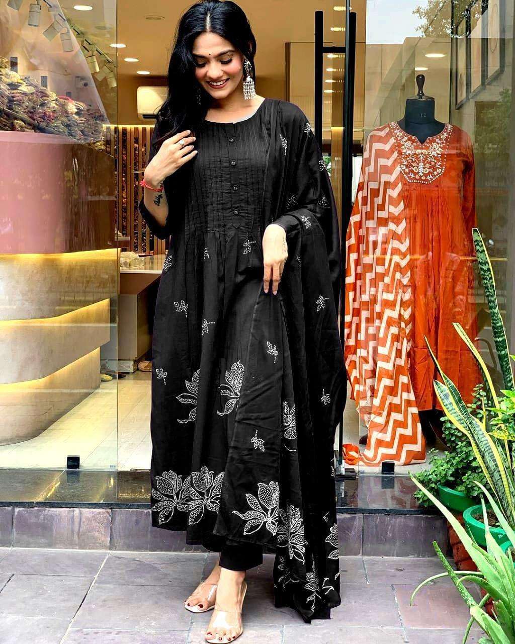 Embroidered Cotton Kurta Set with Dupatta – Elegant Party & Festive Wear for Women (BLACKLUXE CRAFTS) - BLACKLUXECRAFTS