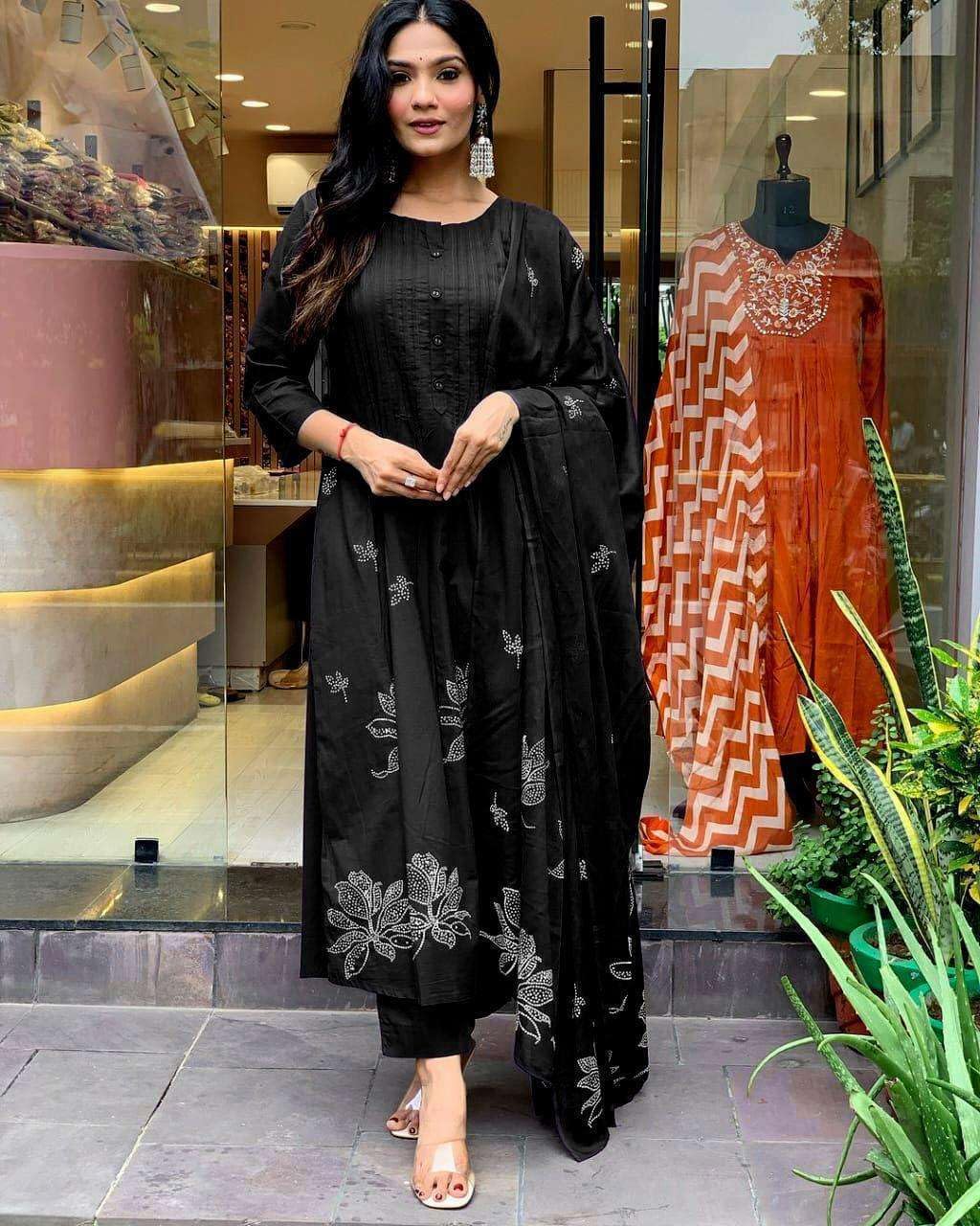 Embroidered Cotton Kurta Set with Dupatta – Elegant Party & Festive Wear for Women (BLACKLUXE CRAFTS) - BLACKLUXECRAFTS