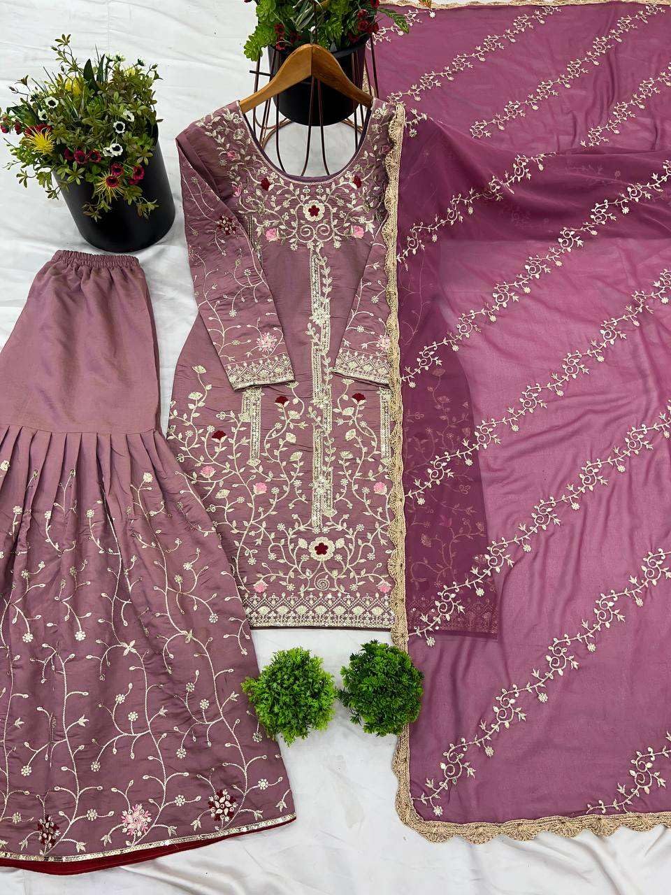 Designer Mauve Embroidered Sharara Suit with Dupatta – Heavy Party Wear Indian Ethnic Outfit for Women
(BLACKLUXE CRAFTS) - BLACKLUXECRAFTS
