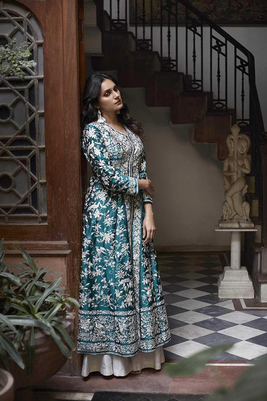 Embroidered Anarkali Gown – Floor-Length Ethnic Dress for Women with White Floral Threadwork (BLACKLUXE CRAFTS) - BLACKLUXECRAFTS