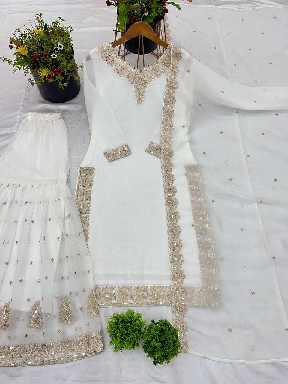 Organza Sharara Suit with Zari Embroidery & Lace Dupatta | Festive & Wedding Wear
(BLACKLUXE CRAFTS) - BLACKLUXECRAFTS