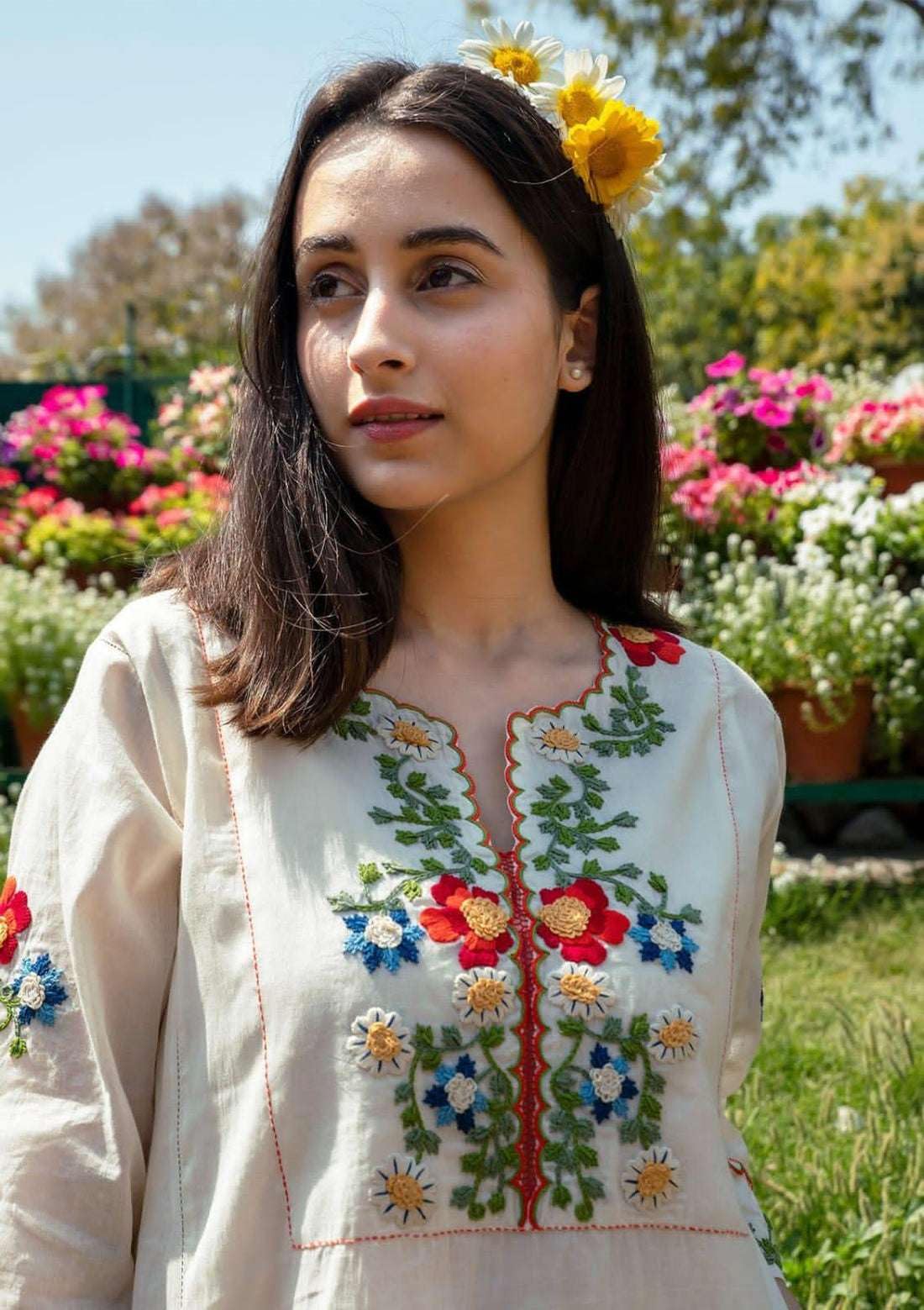 Cream Cotton Embroidered Kurta Set – Handcrafted Floral Ethnic Wear for Women with Pants
 (BLACKLUXE CRAFTS) - BLACKLUXECRAFTS