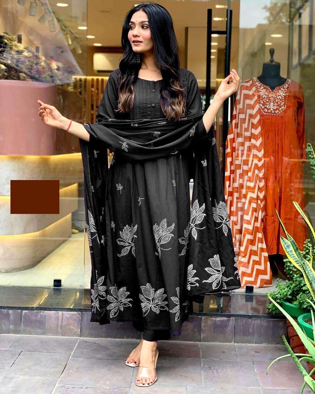 Embroidered Cotton Kurta Set with Dupatta – Elegant Party & Festive Wear for Women (BLACKLUXE CRAFTS) - BLACKLUXECRAFTS