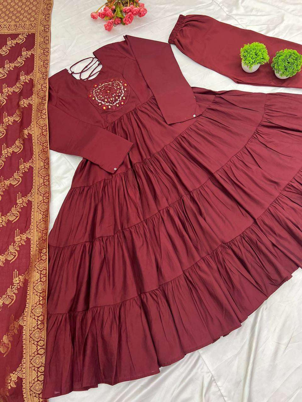 Anarkali Suit with Dupatta – Long Flared Ethnic Party Wear Dress for Women
(BLACKLUXE CRAFTS) - BLACKLUXECRAFTS