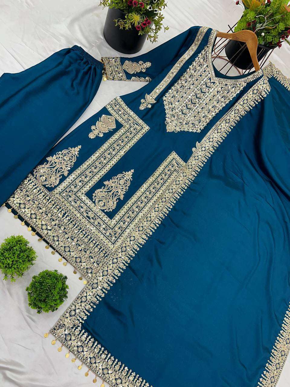 Women's Pure Chinnon Silk Embroidered Straight Kurti with Plazzo and Dupatta Set(BLACKLUXE CRAFTS) - BLACKLUXECRAFTS