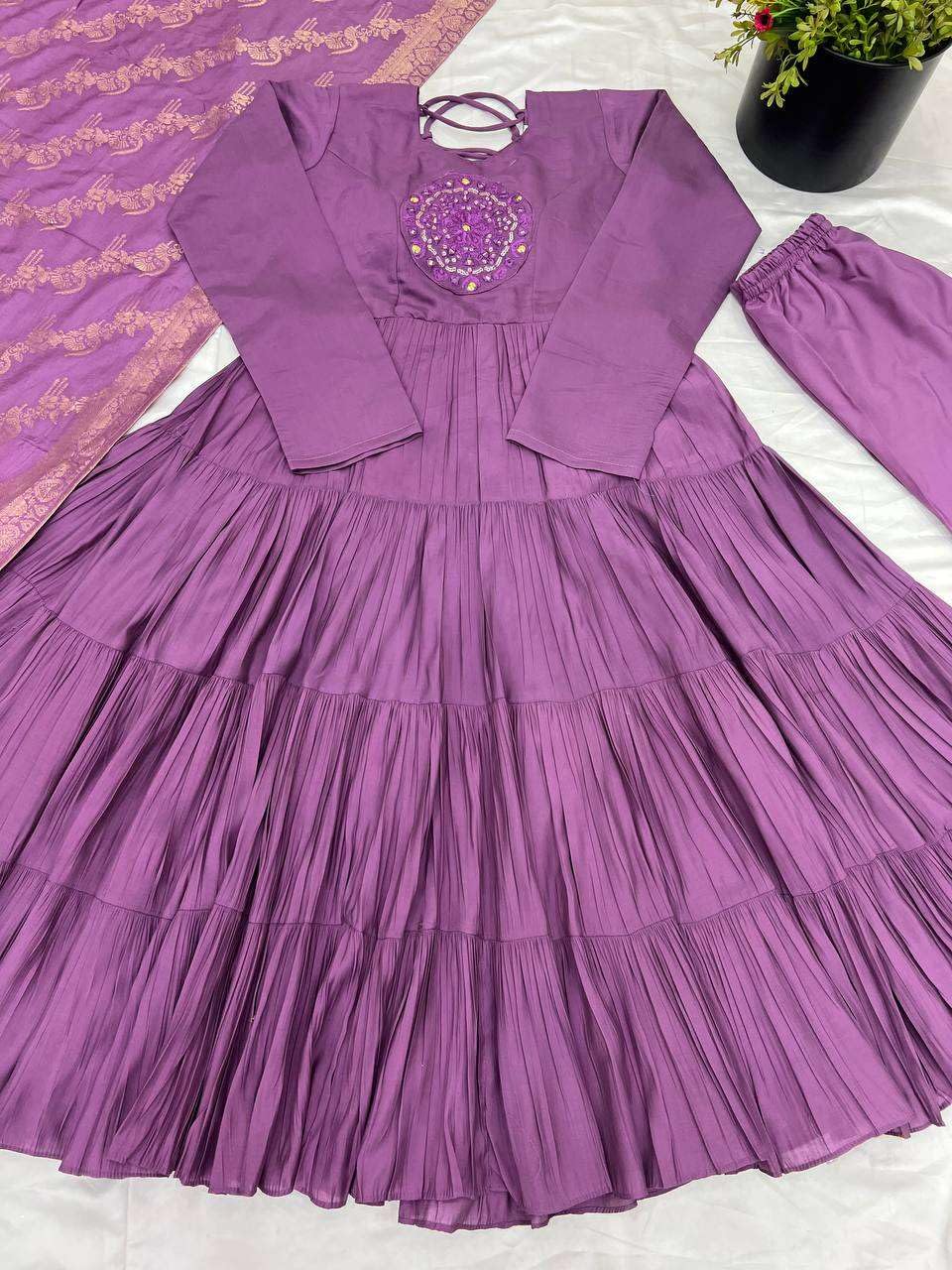 Anarkali Suit with Dupatta – Long Flared Ethnic Party Wear Dress for Women
(BLACKLUXE CRAFTS) - BLACKLUXECRAFTS