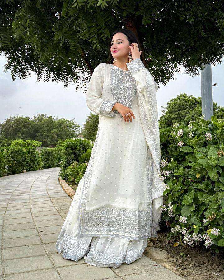 e05cd787-1588-4351-a9c5-5188b8648d5f