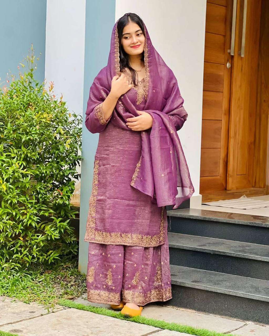 Organza Sharara Suit with Zari Embroidery & Lace Dupatta | Festive & Wedding Wear
(BLACKLUXE CRAFTS) - BLACKLUXECRAFTS
