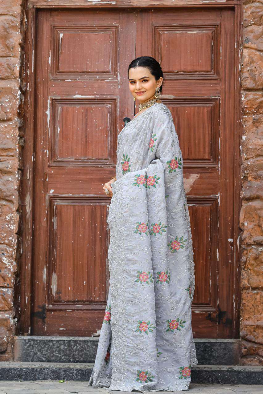 Handmade Silver Grey Embroidered Saree with Floral Work – Elegant Party Wear & Wedding Saree from India (BLACKLUXE CRAFTS)