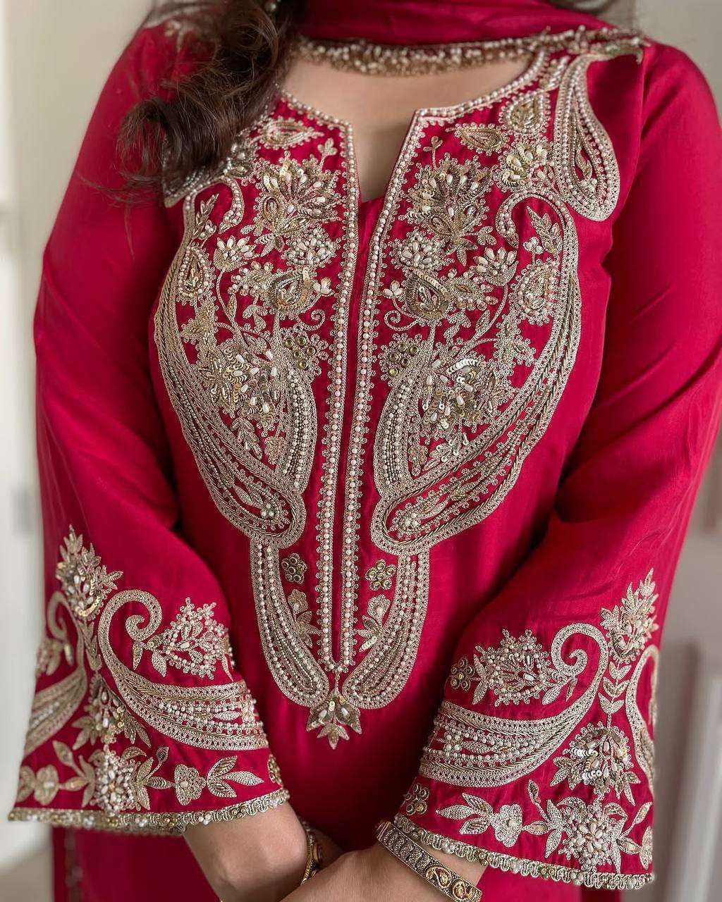 Mustard Yellow Embroidered Kurta Set with Dupatta – Festive & Wedding Party Wear Indian Outfit for Women
(BLACKLUXE CRAFTS) - BLACKLUXECRAFTS