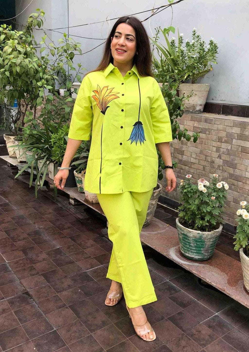 Lavender Floral Co-ord Set for Women | Summer Two-Piece Outfit | Stylish Casual Shirt & Pant Set | Comfortable Cotton Blend
(BLACKLUXE CRAFTS) - BLACKLUXECRAFTS