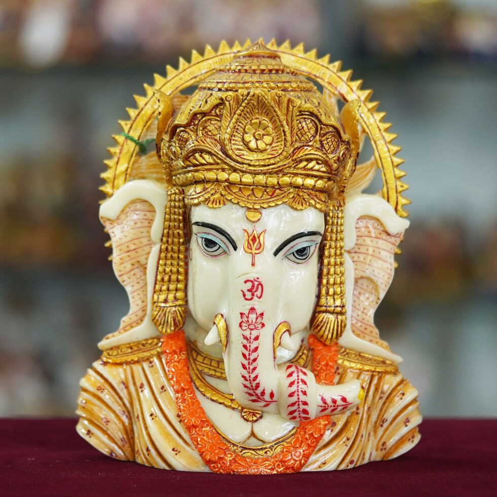 Lord Ganesha Bust Idol with Golden Crown – Decorative Ganesh Statue for Home Temple & Gifting
(BLACKLUXE CRAFTS) - BLACKLUXECRAFTS