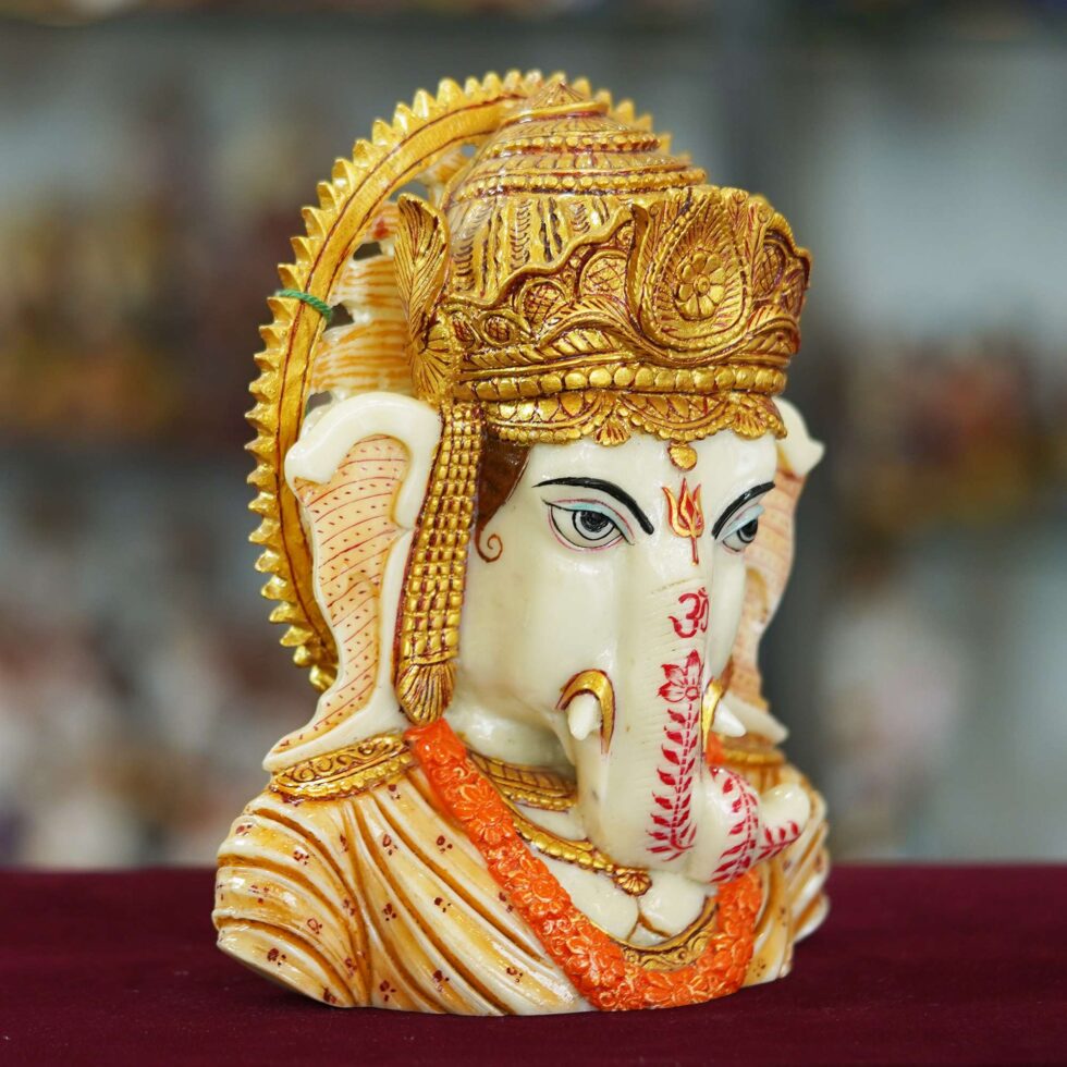 Lord Ganesha Bust Idol with Golden Crown – Decorative Ganesh Statue for Home Temple & Gifting
(BLACKLUXE CRAFTS) - BLACKLUXECRAFTS