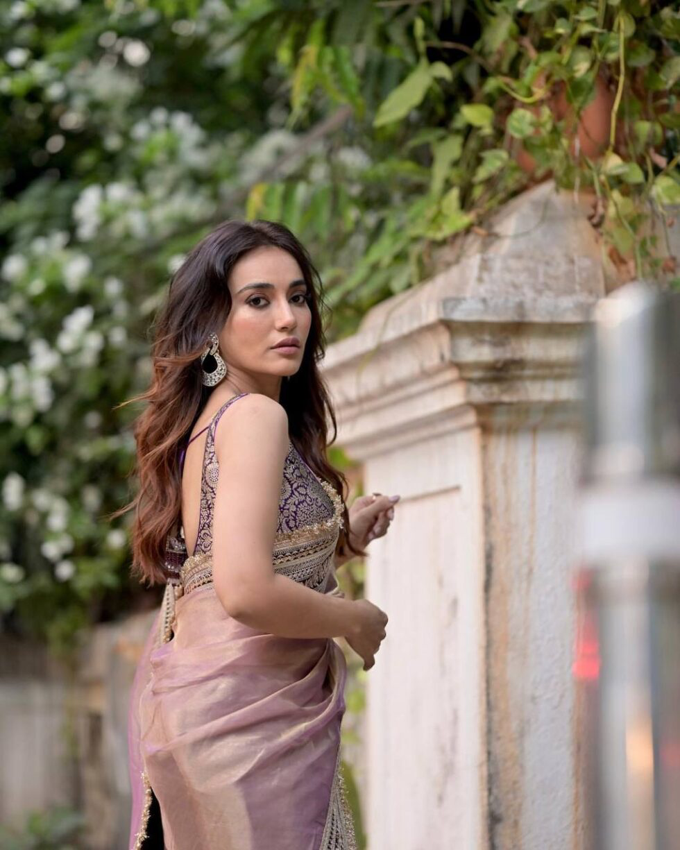 Handmade Designer Banarasi Saree with Zari Border – Elegant Purple & Gold Silk Saree for Wedding & Party Wear | Indian Ethnic Wear (BLACKLUXE CRAFTS)