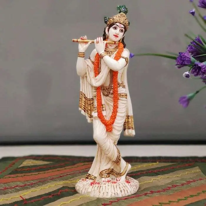 Lord Krishna Playing Flute Statue with Garland – Handmade Hindu God Idol for Home Decor, Temple & Spiritual Gift
(BLACKLUXE CRAFTS) - BLACKLUXECRAFTS