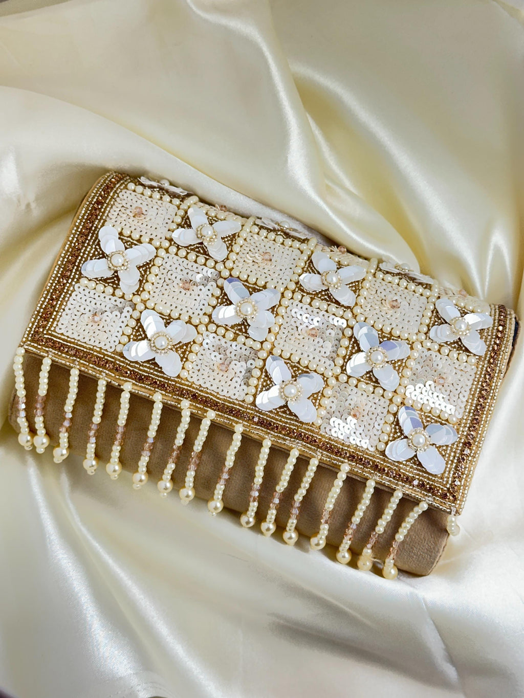 Luxury Handcrafted Beaded Clutch Purse with Pearl & Sequin Floral Embellishments – Elegant Evening Bag for Weddings & Parties (BLACKLUXE CRAFTS)