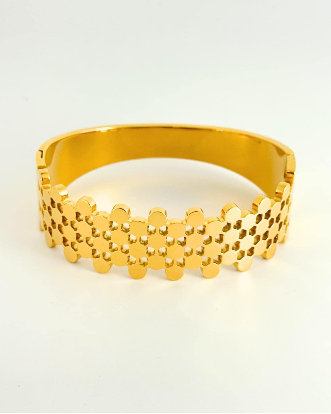 Luxury Gold-Plated Geometric Cuff Bracelet – Elegant Adjustable Bangle for Women’s Fashion & Special Occasions (BLACKLUXE CRAFTS)