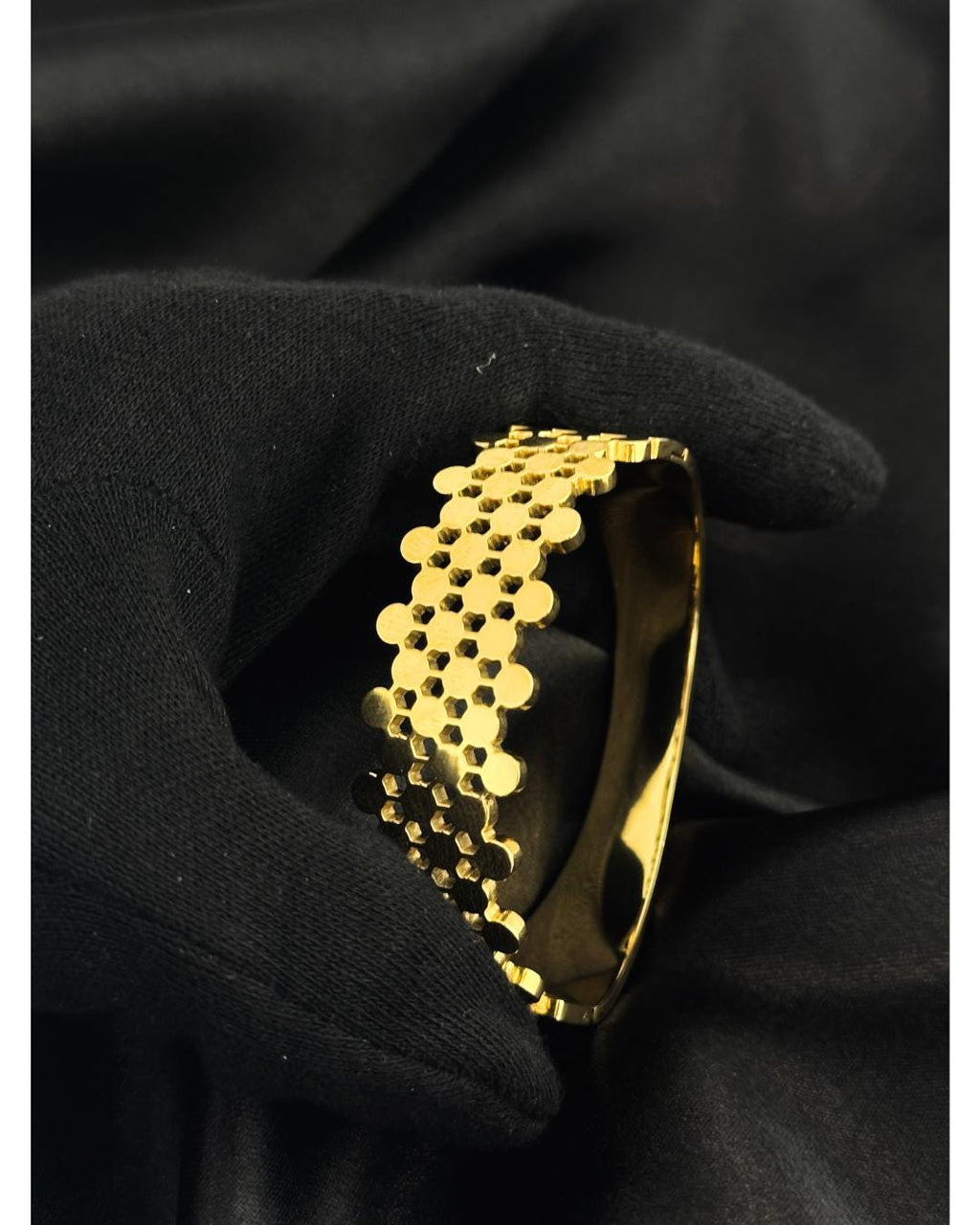 Luxury Gold-Plated Geometric Cuff Bracelet – Elegant Adjustable Bangle for Women’s Fashion & Special Occasions (BLACKLUXE CRAFTS)