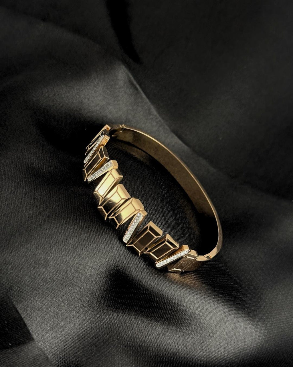 Elegant Rose Gold Geometric Cuff Bracelet with Crystal Accents – Luxury Adjustable Bangle for Women’s Fashion & Special Occasions (BLACKLUXE CRAFTS)