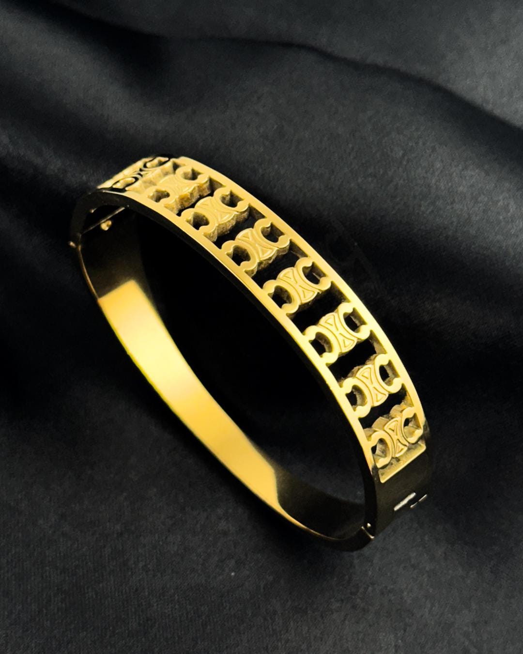 Elegant Gold-Plated Cutout Cuff Bracelet – Luxury Geometric Adjustable Bangle for Women’s Fashion & Special Occasions (BLACKLUXE CRAFTS)