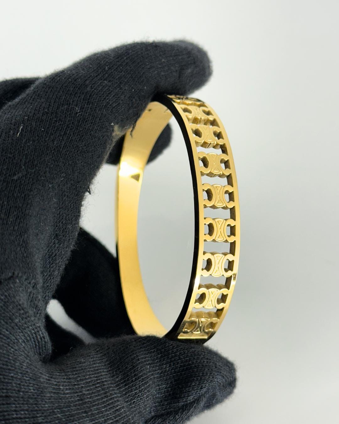 Elegant Gold-Plated Cutout Cuff Bracelet – Luxury Geometric Adjustable Bangle for Women’s Fashion & Special Occasions (BLACKLUXE CRAFTS)