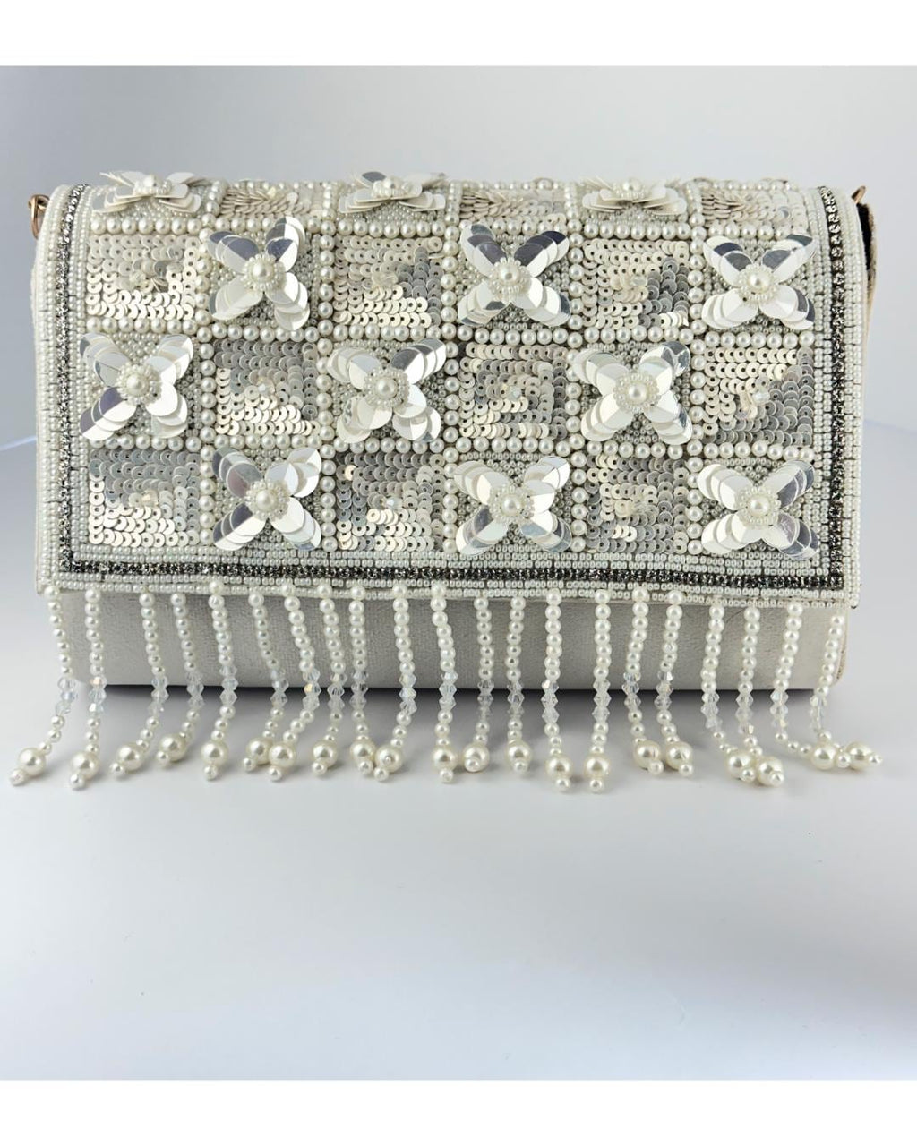 Luxury White Beaded Clutch Purse with Pearl Fringe & Sequin Floral Embellishments – Elegant Bridal & Evening Handbag for Weddings & Parties (BLACKLUXE CRAFTS)