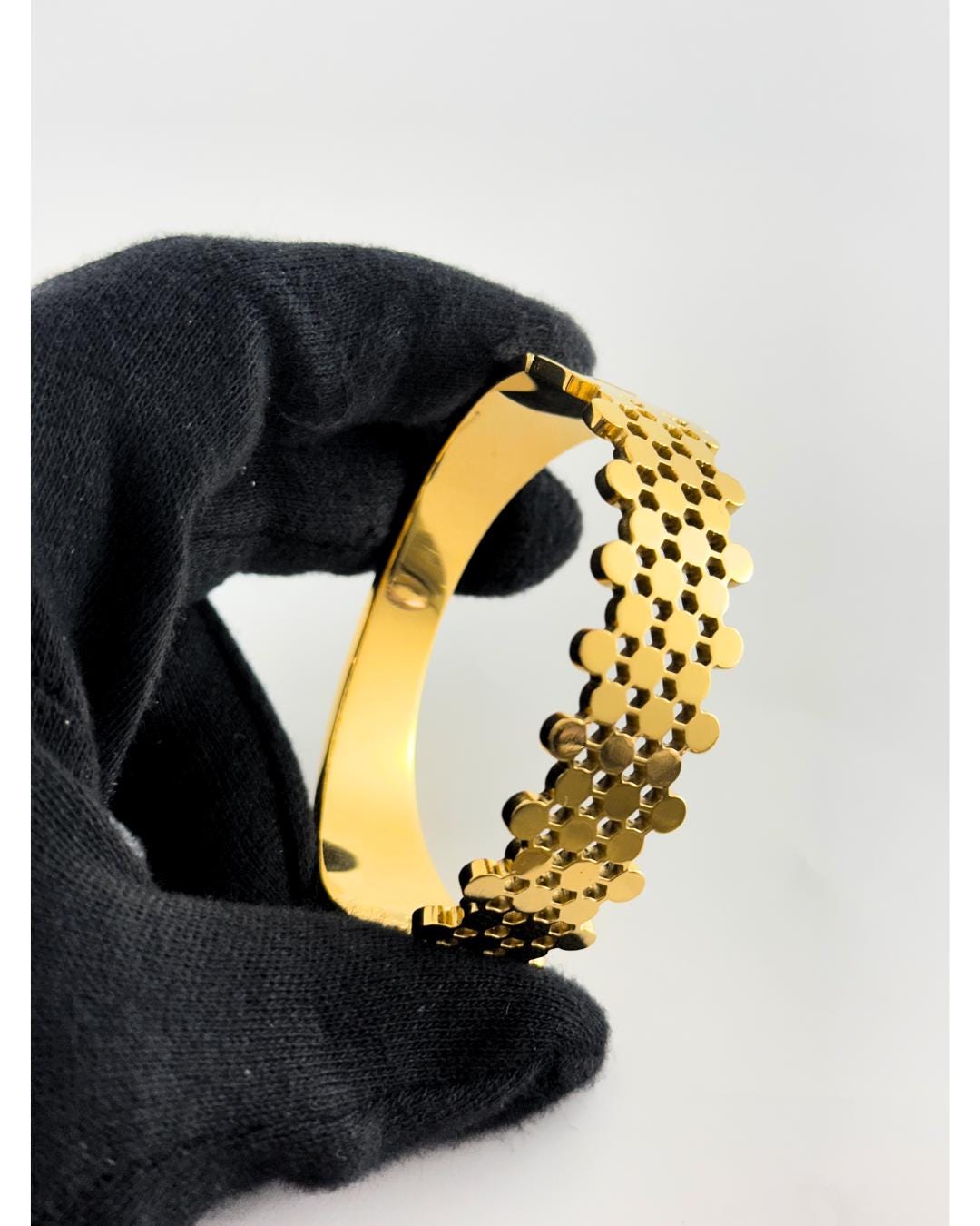 Luxury Gold-Plated Geometric Cuff Bracelet – Elegant Adjustable Bangle for Women’s Fashion & Special Occasions (BLACKLUXE CRAFTS)