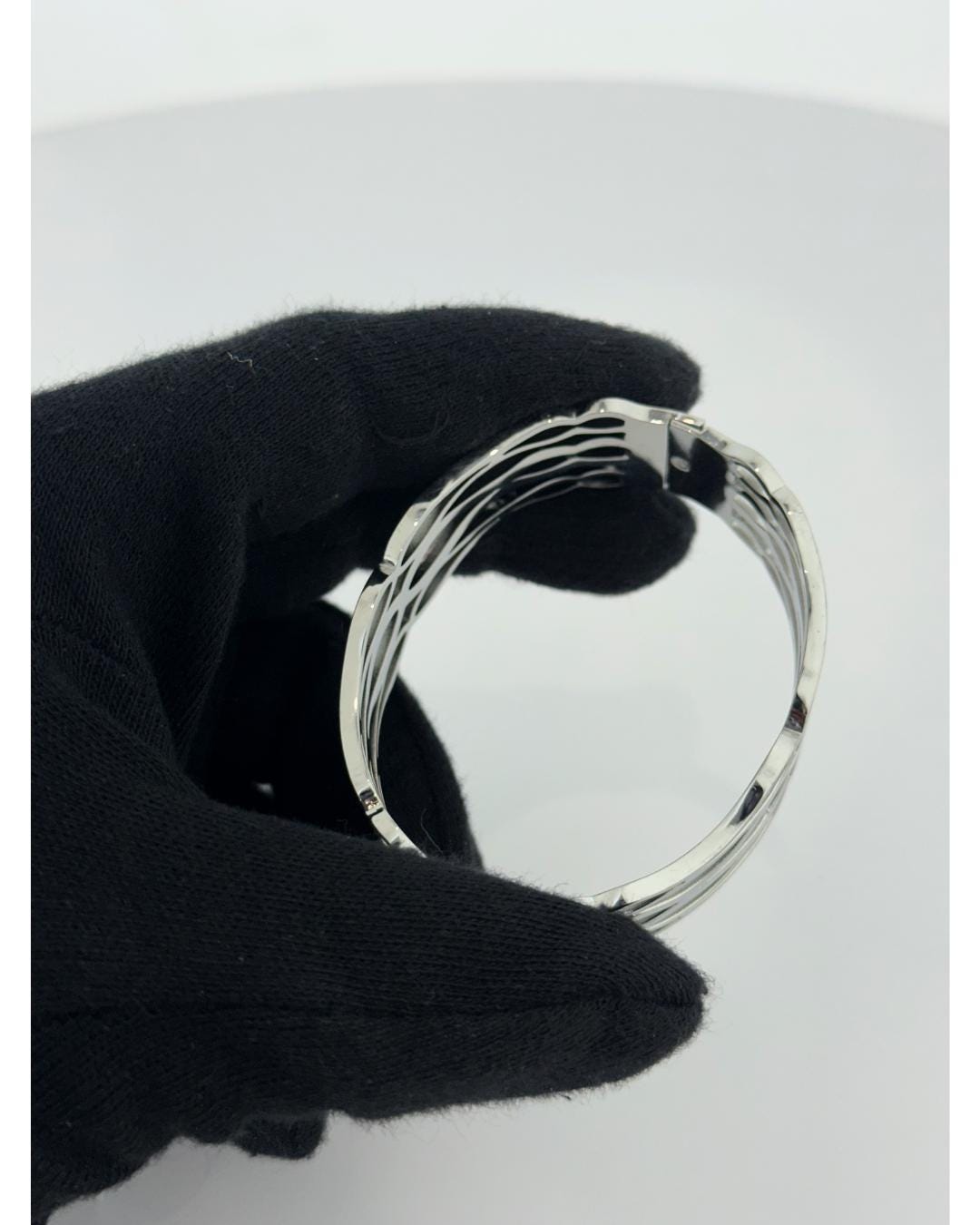 Elegant Silver Openwork Bangle Bracelet – Contemporary Cut-Out Design with Sparkling Accents | Modern Women’s Fashion Jewelry (BLACKLUXE CRAFTS)