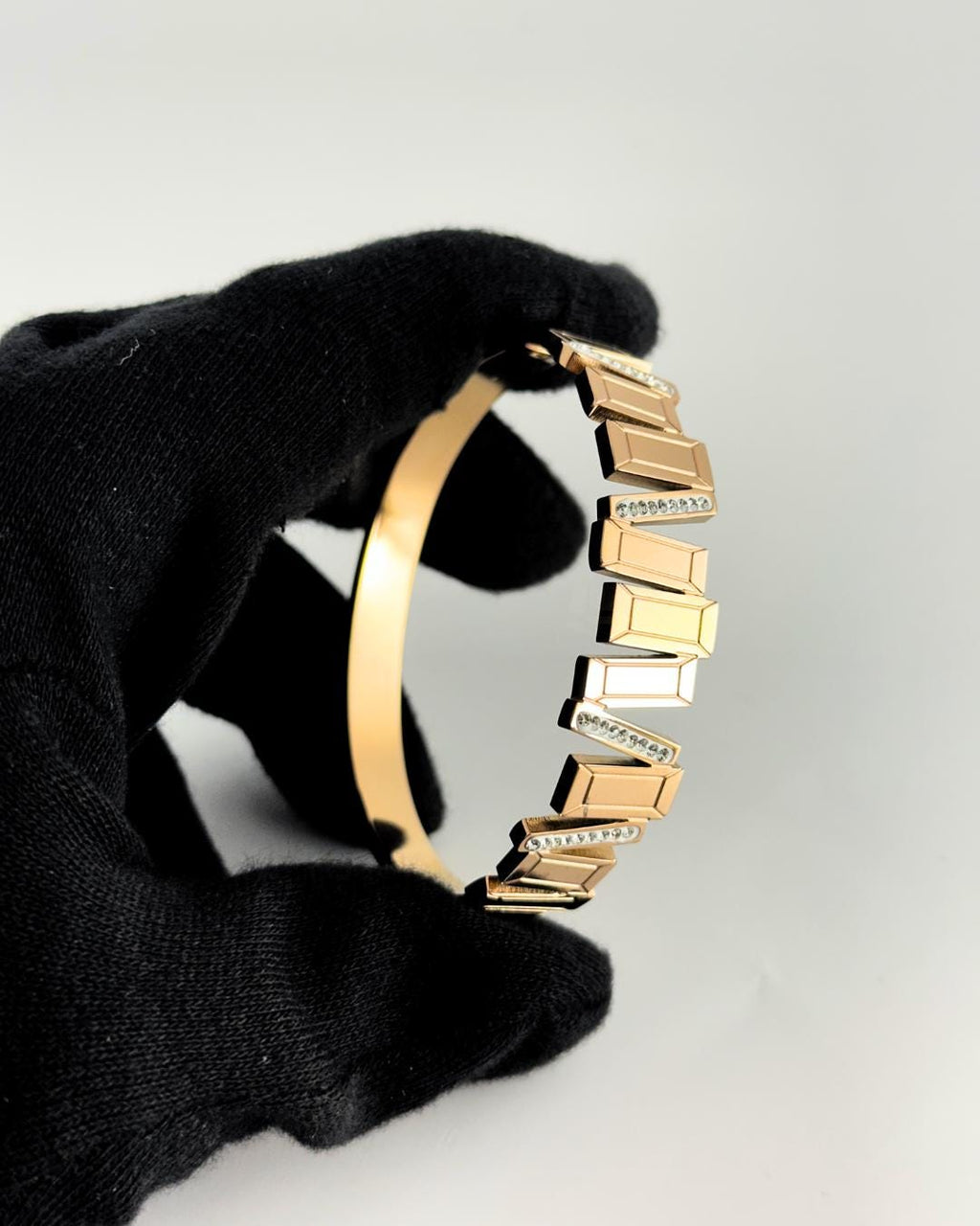 Elegant Rose Gold Geometric Cuff Bracelet with Crystal Accents – Luxury Adjustable Bangle for Women’s Fashion & Special Occasions (BLACKLUXE CRAFTS)