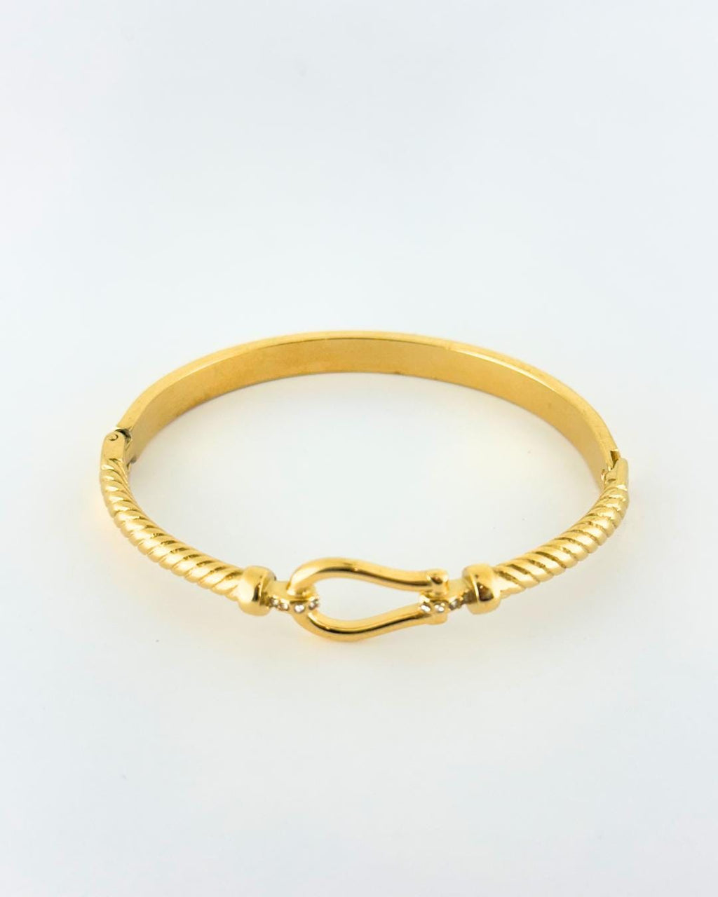Elegant Gold-Plated Cuff Bracelet with Textured Rope Design – Minimalist Adjustable Bangle for Women’s Fashion & Everyday Wear (BLACKLUXE CRAFTS)