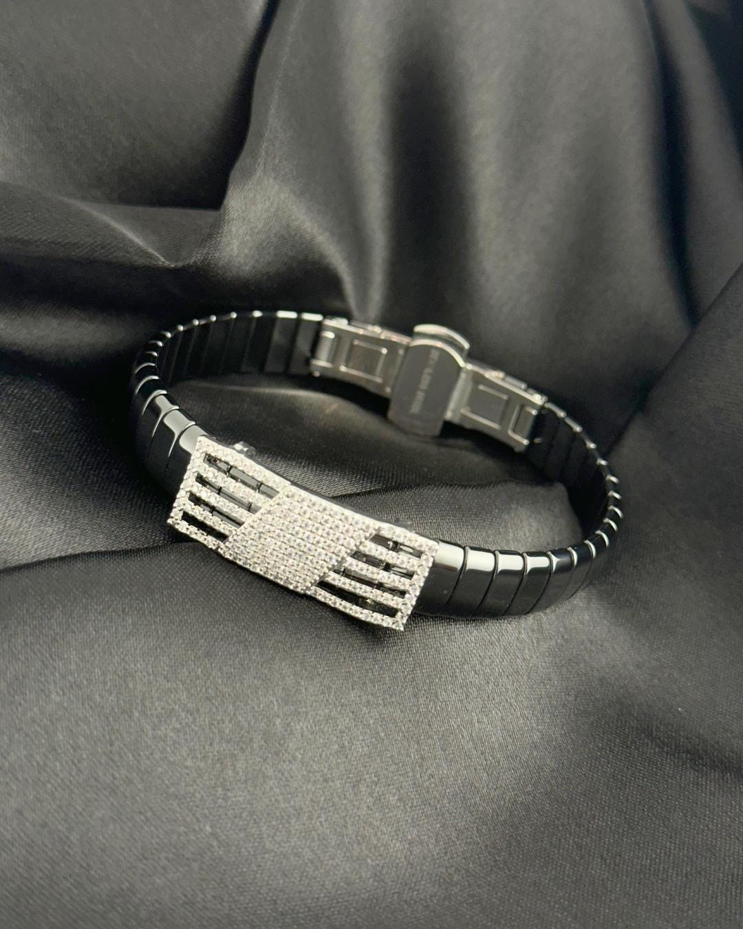 Luxury Black Stainless Steel Bracelet with Diamond-Cut Crystal Plate – Modern Unisex Adjustable Fashion Bangle (BLACKLUXE CRAFTS)